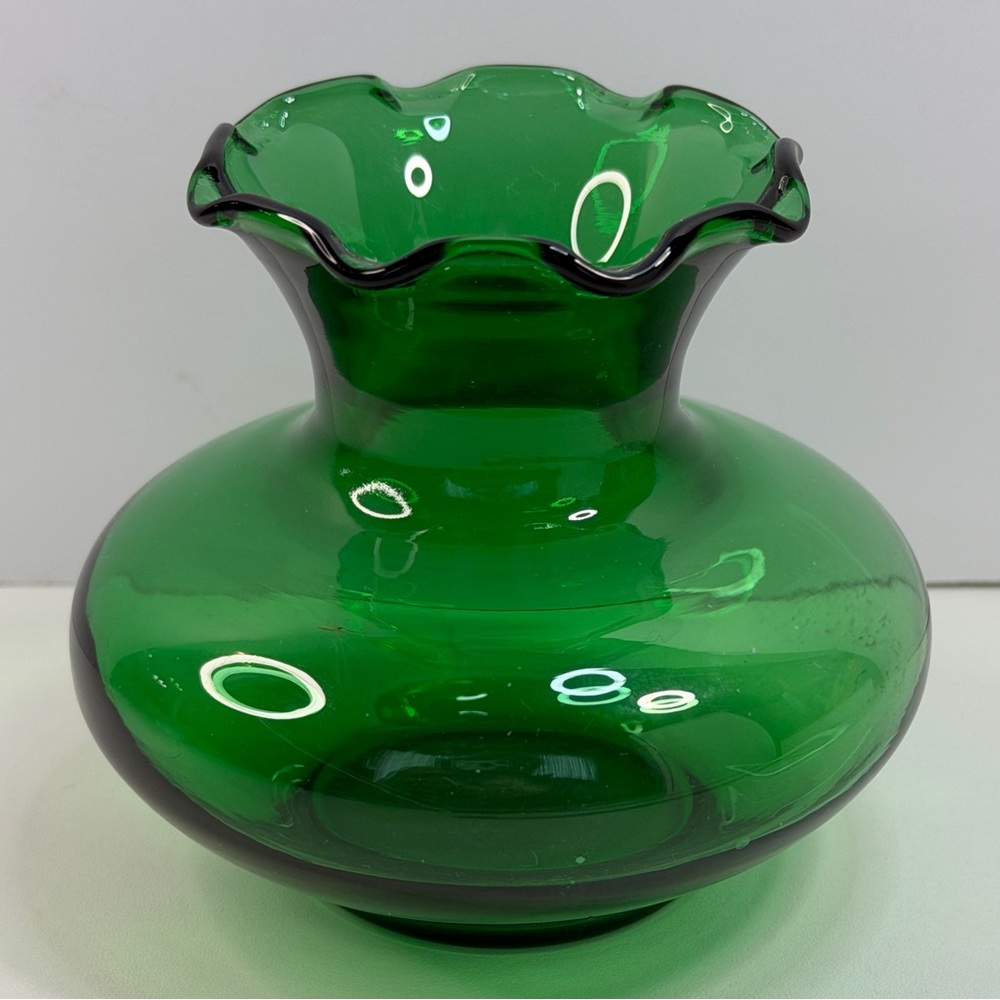 Vintage 1950s Anchor Hocking Forest Green Ruffled Edge 3 1/2” Small Vase